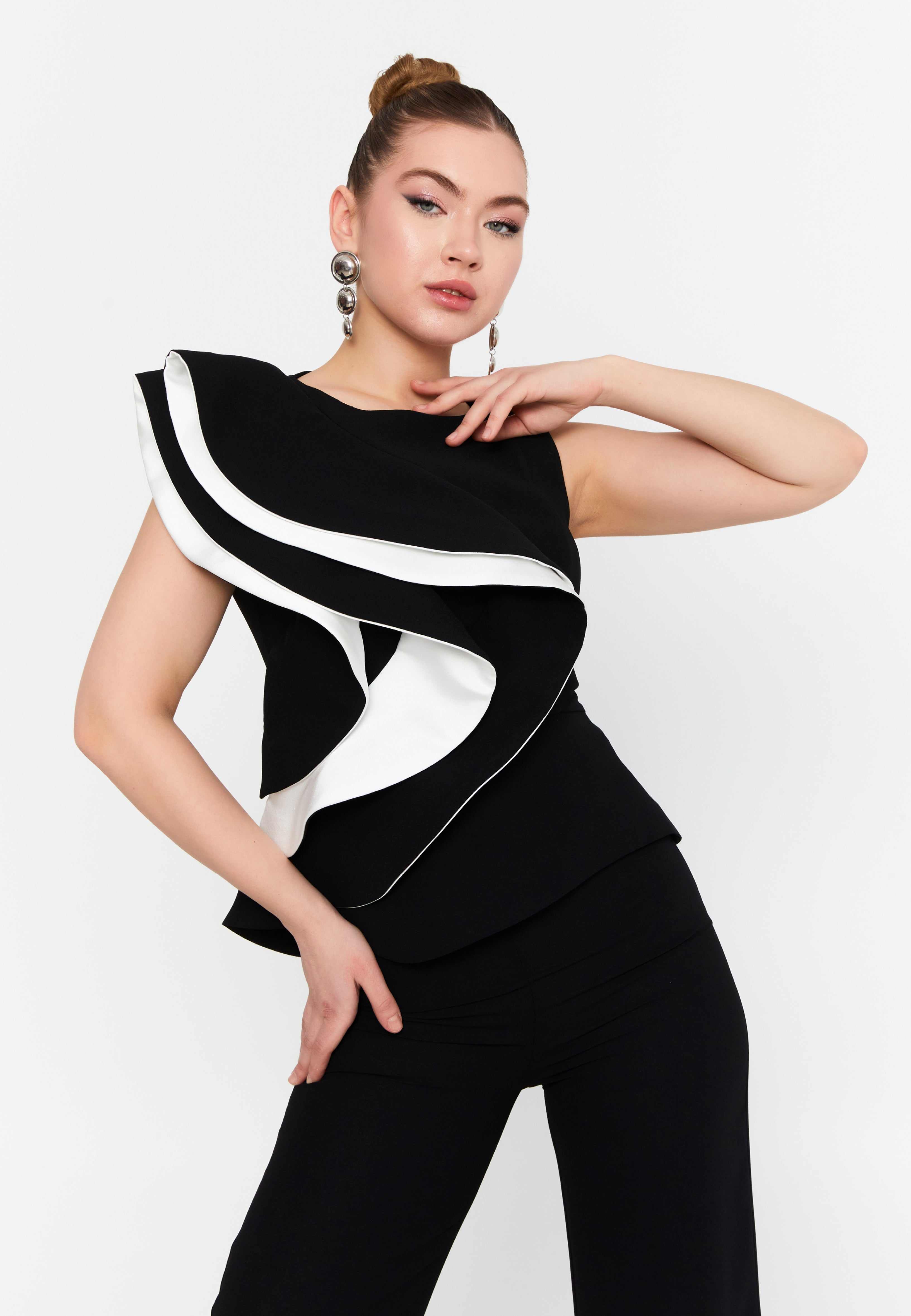 high waisted black trousers