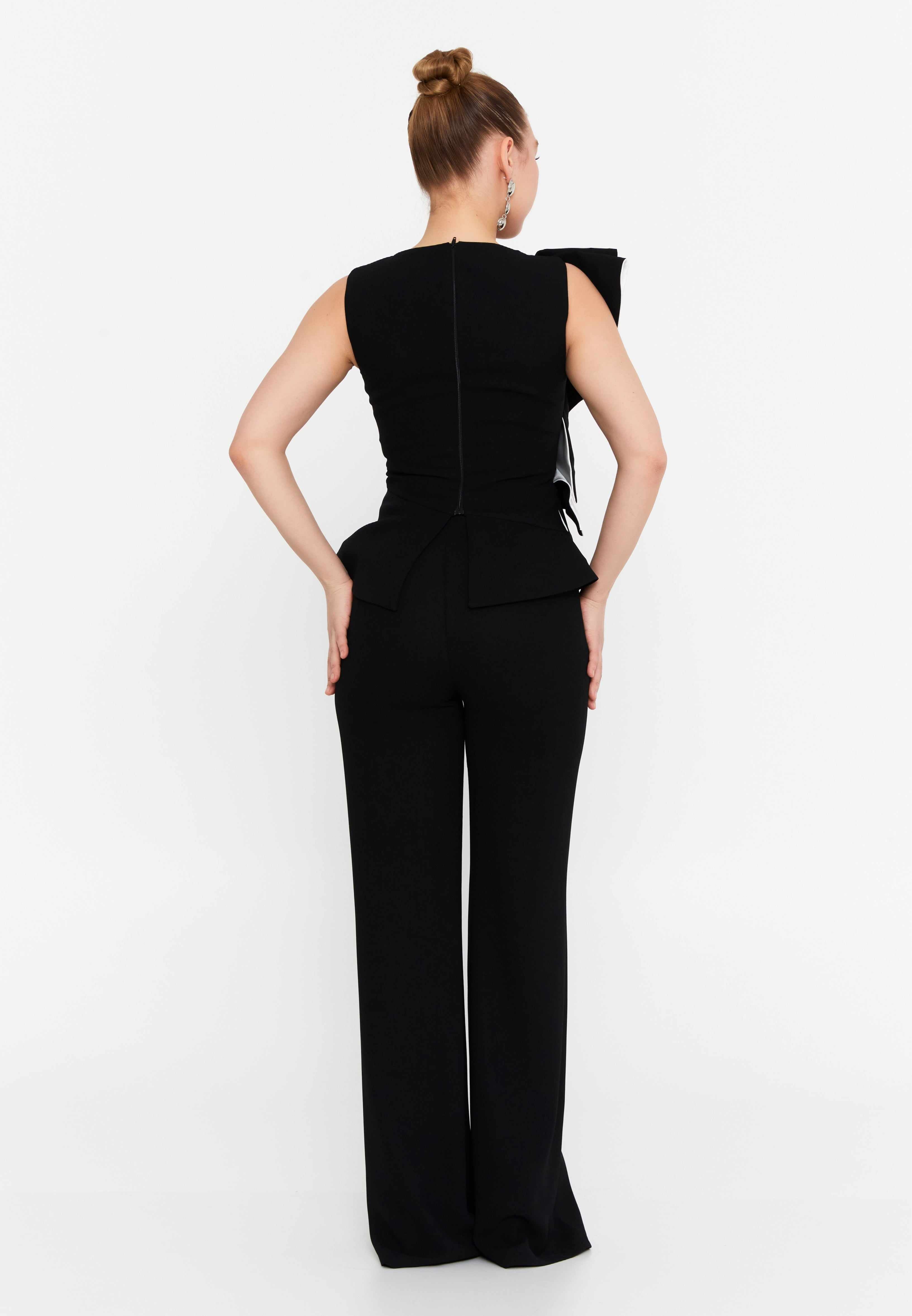 high waisted black trousers