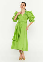 plunge neckline
