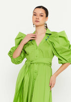 plunge neckline
